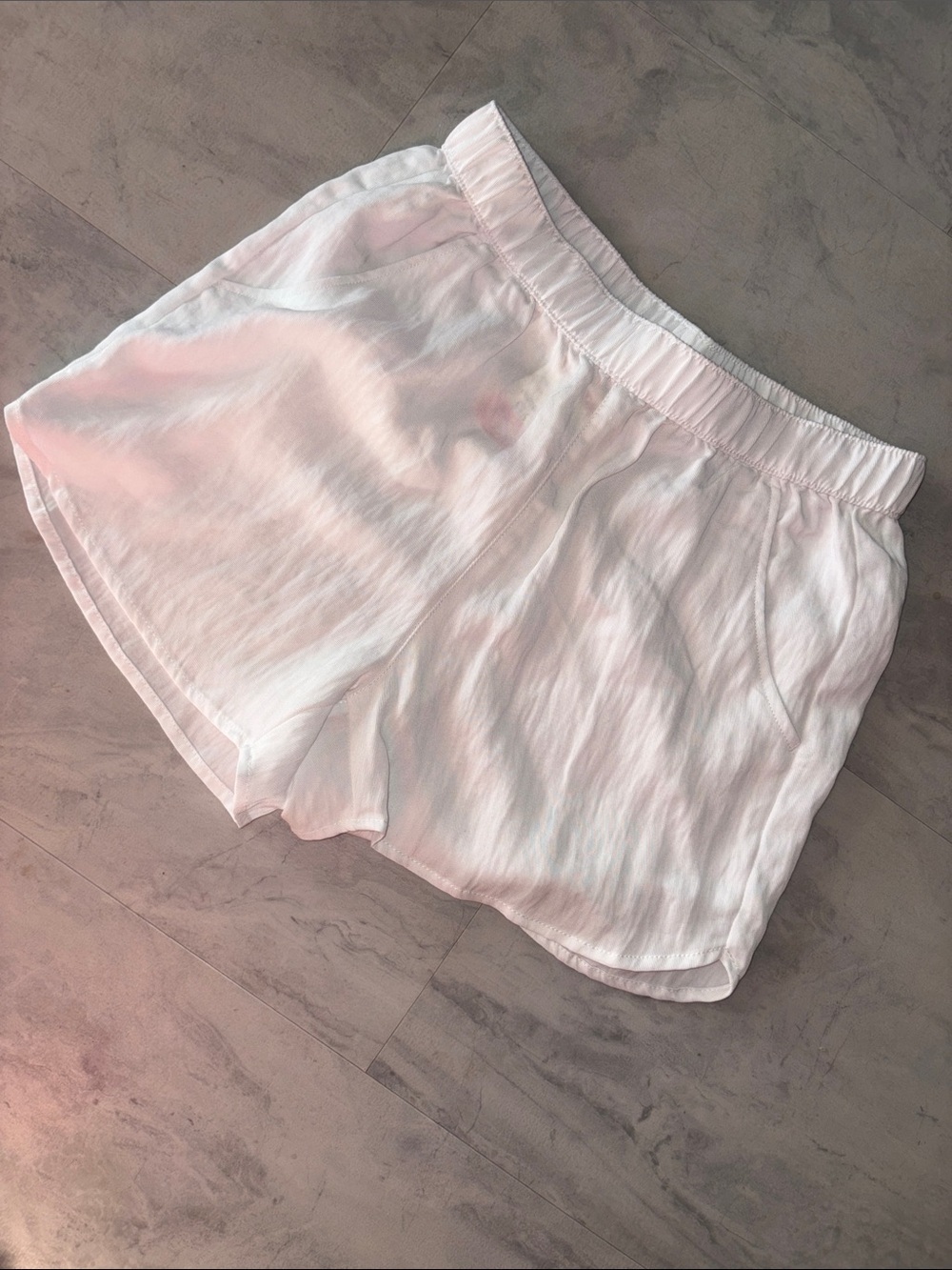 Joie  Shorts  White elastic waist 4 pockets  soft & flowy. Women’s size S  NWT